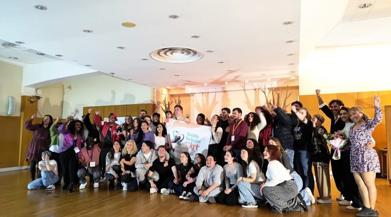 From Expression to Movement: A Collective Performance of Emotion